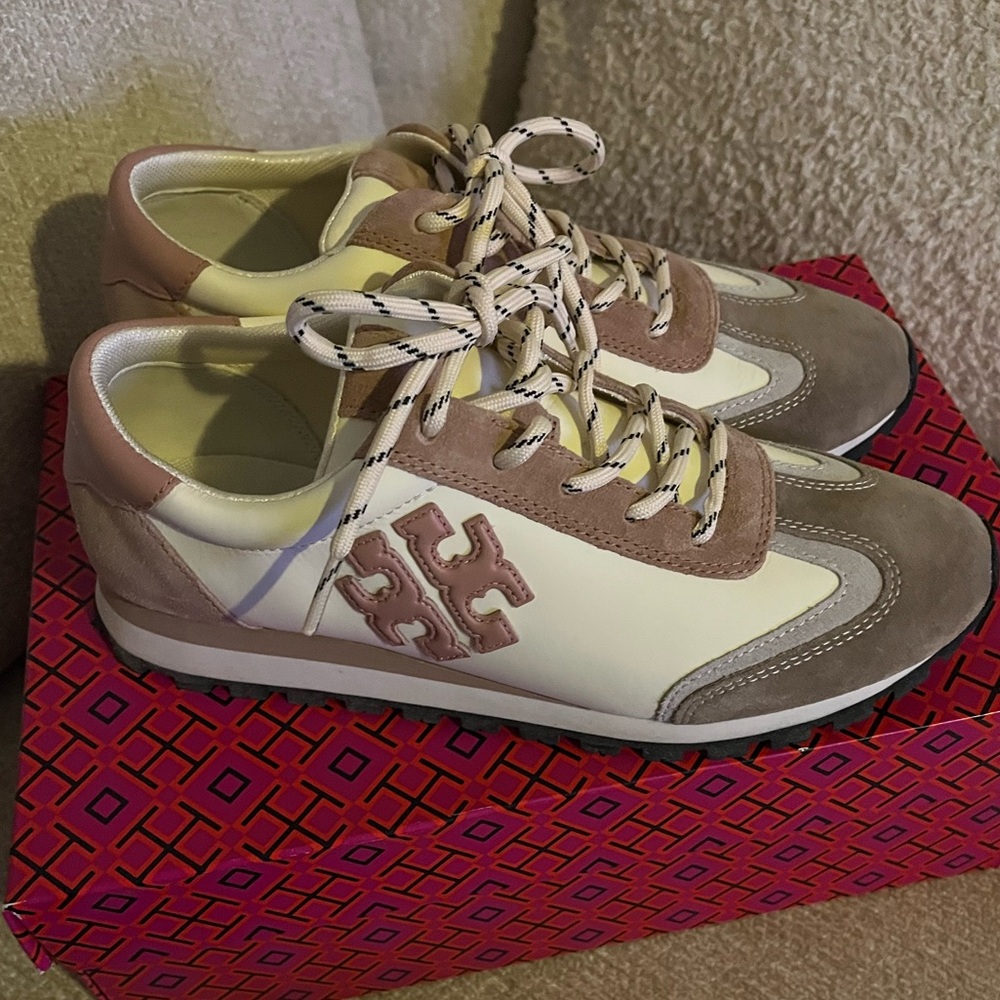 Tory Burch vintage nylon sneaker plain weave clr;malva-/orzo/pink moon. ordA(21)